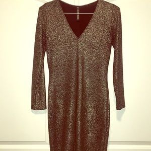 Design Lab Fitted V-Neck Dress